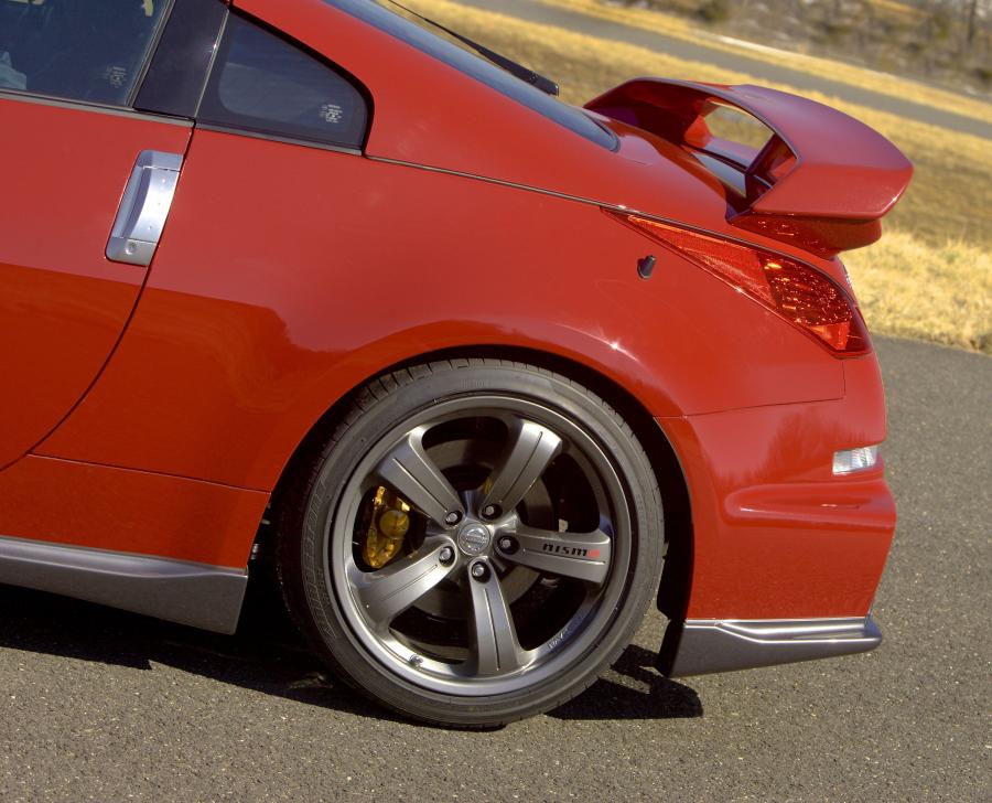 Детали экстерьера Nissan 350Z Nismo 2007 года  (NA) (фото 34 из 34)